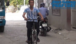 Ông bố 9x xin việc giữa đường để mua sữa cho con: Đã có DN ngỏ ý giúp đỡ